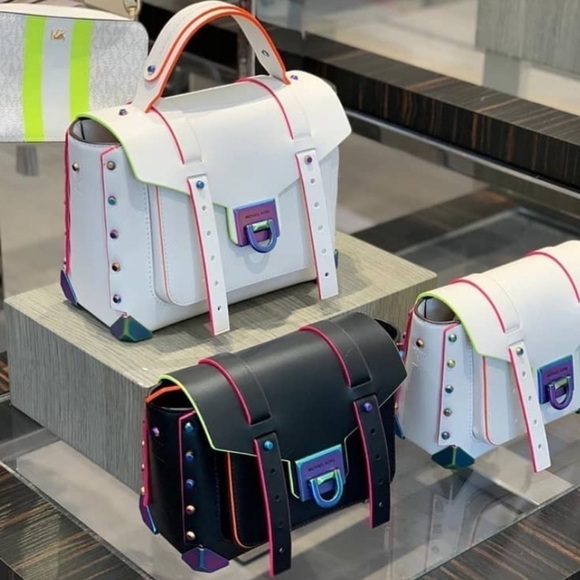 Michael Kors Manhattan contrast trim white satchel crossbody - Picture 12 of 12